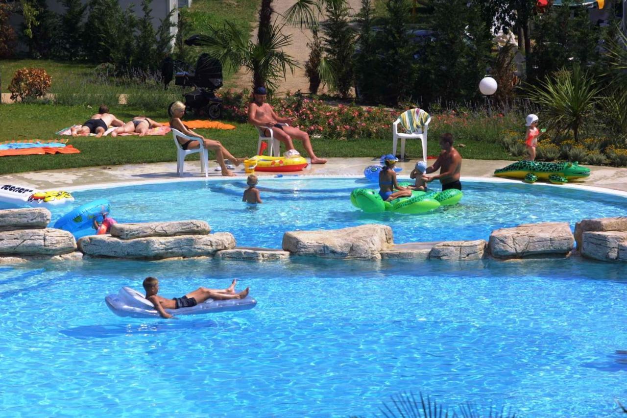 Camping Bella Italia In Peschiera Del Garda - Gardasee Daire Dış mekan fotoğraf