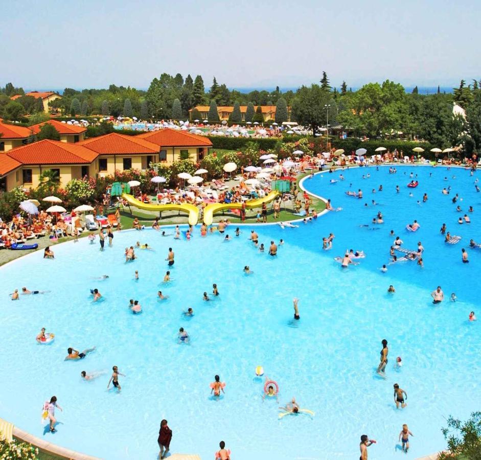 Camping Bella Italia In Peschiera Del Garda - Gardasee Daire Dış mekan fotoğraf