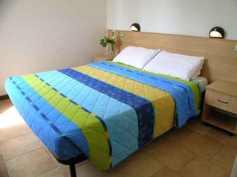 Camping Bella Italia In Peschiera Del Garda - Gardasee Daire Dış mekan fotoğraf