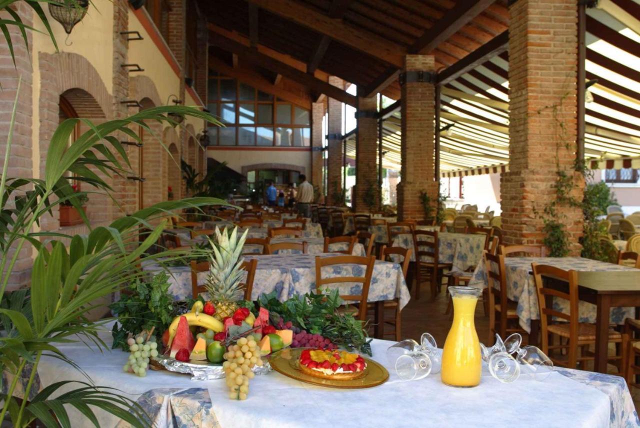 Camping Bella Italia In Peschiera Del Garda - Gardasee Dış mekan fotoğraf